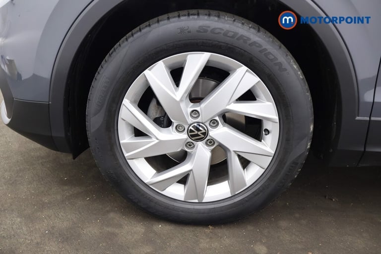 2022 Volkswagen Tiguan 1.5 TSI 150 Life 5dr DSG SUV Petrol Automatic