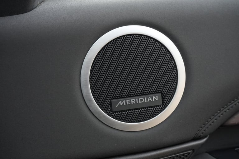 2019 Land Rover Discovery 3.0 SD V6 HSE Auto 4WD Euro 6 (s/s) 5dr ESTATE Diesel Automatic