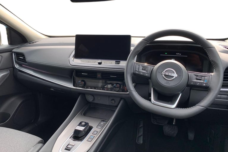 2025 Nissan Qashqai 1.5 E-Power N-Connecta [Glass Roof] 5dr Auto Hatchback Hybrid Automatic