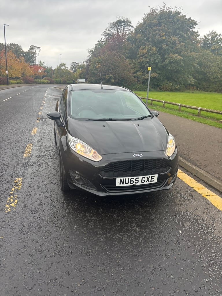 FORD FIESTA HATCHBACK 1.25 82 ZETEC 3DR BLACK EDITION