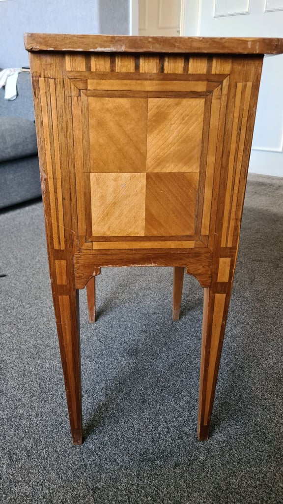 Antique side unit