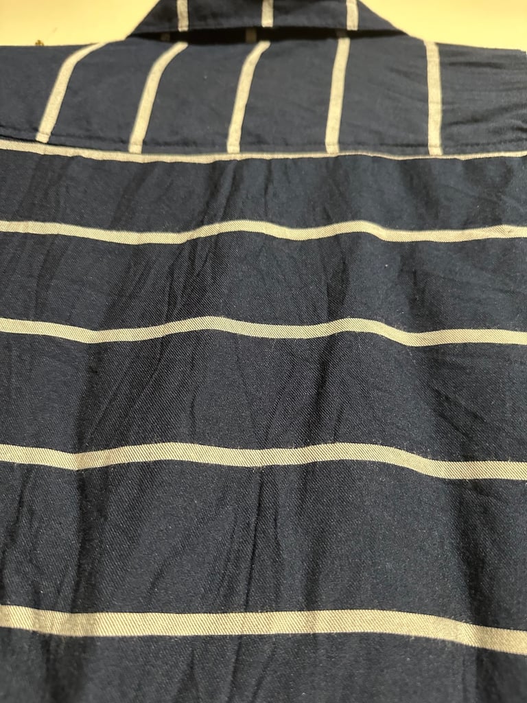 Shirt women.  Size l