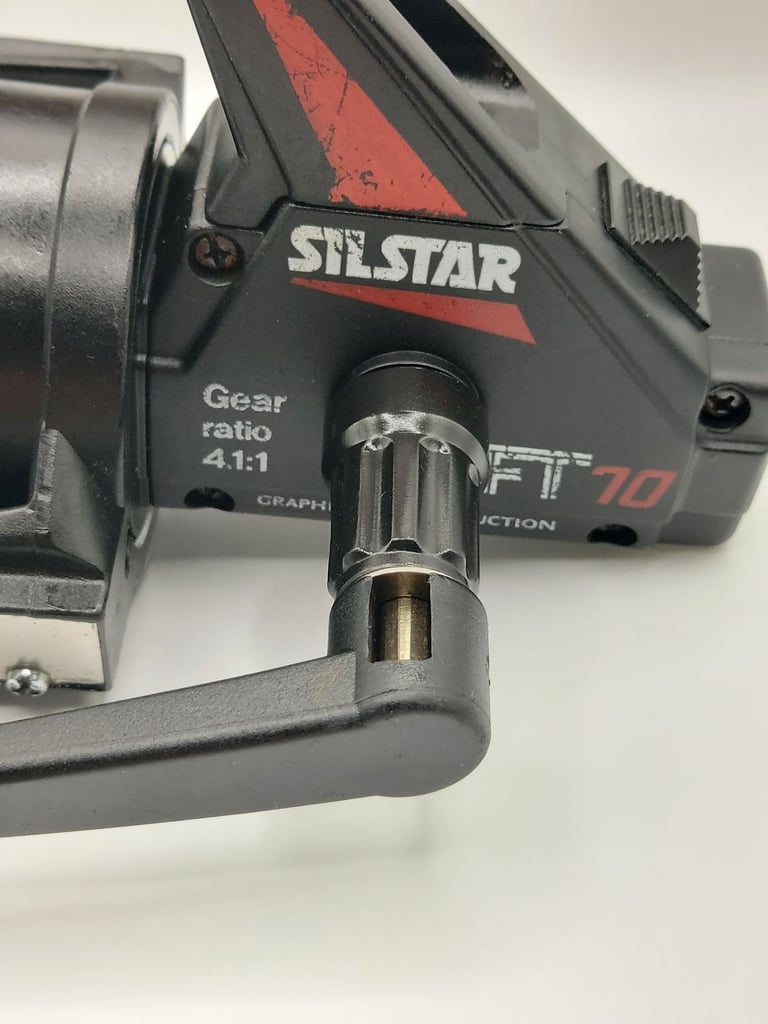 #265 Vintage Fishing Reel SILSTAR FT70