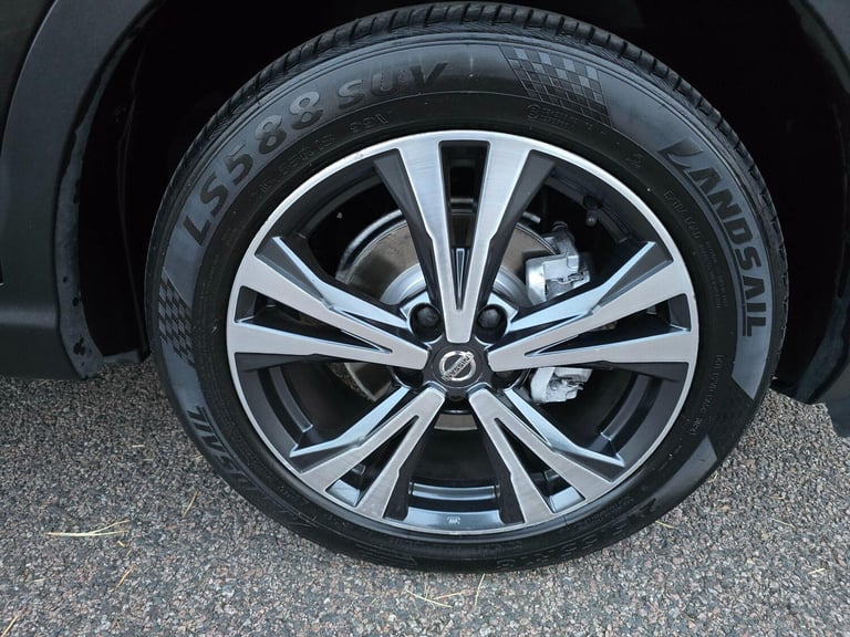 2018 Nissan Qashqai 1.5 dCi N-Connecta SUV 5dr Diesel Manual Euro 6 (s/s) (115 ps) HATCHBACK Dies...