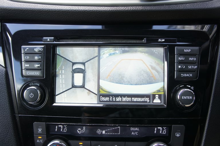 2015 Nissan Qashqai 1.6 dCi N-Tec+ 5dr HATCHBACK Diesel Manual