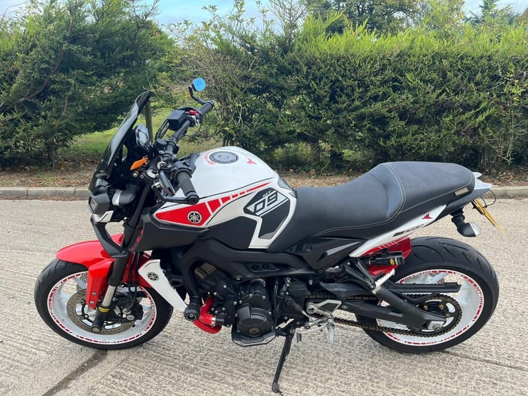 2018 18 YAMAHA MT09 ABS MT-09 STUNNING ANNIVERSARY COLOURS EXTRAS 13k MILE MT 09