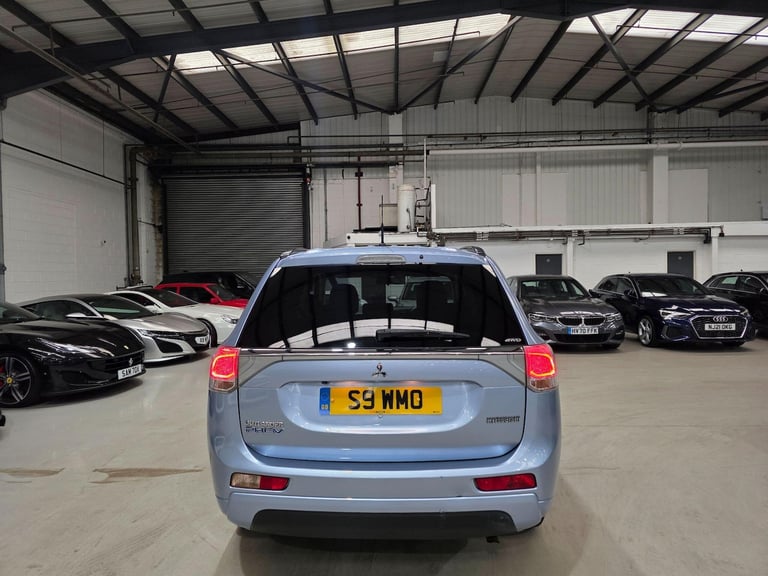 2015 Mitsubishi Outlander 2.0h 12kWh GX4h CVT 4WD Euro 5 (s/s) 5dr ESTATE Petrol/Electric Hybrid ...