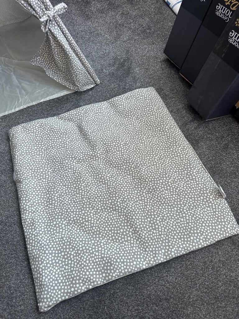 Dog bed