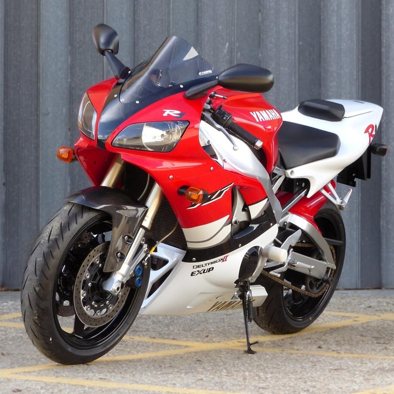 2000 Yamaha YZF-R1 – Increasingly Rare, Superb Condition, Only 13,239 Miles