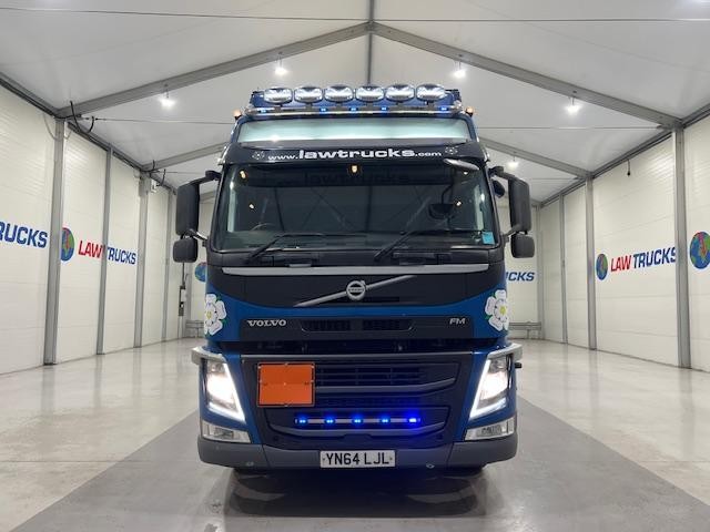 Volvo FM 330 6x2 Rear Lift Sleeper Cab Curtainsider