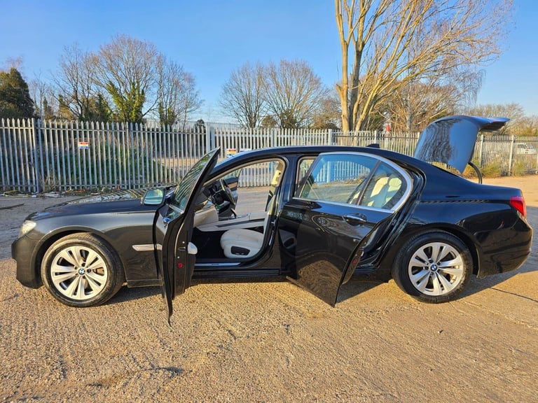 2013 BMW 7 Series 4.4 750Li V8 SE Auto Euro 5 (s/s) 4dr Saloon Petrol Automatic
