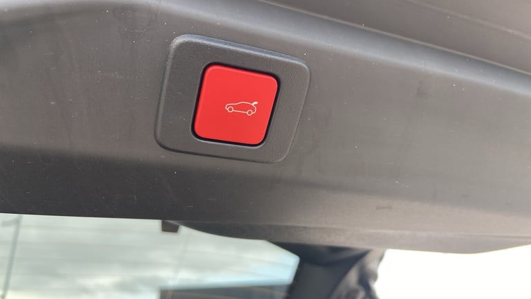 2025 Peugeot 3008 1.2 HYBRID GT SUV 5dr Petrol Hybrid e-DSC6 Euro 6 (s/s) (136 ps) SUV Hybrid Aut...