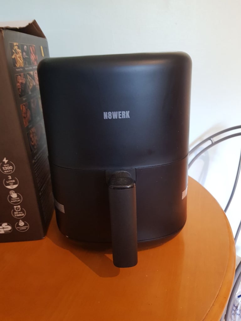 Digtal Air Fryer 3L,1300W