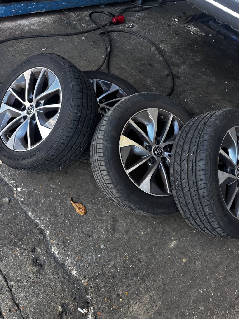 Toyota RAV4 17 Inch Alloys Wheels Set of 4