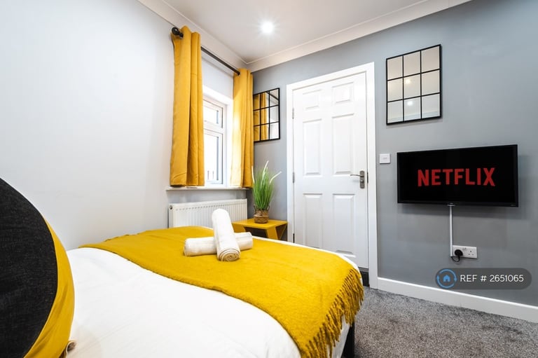 2 bedroom flat in Addington Road, Reading, RG1 (2 bed) (#2651065)