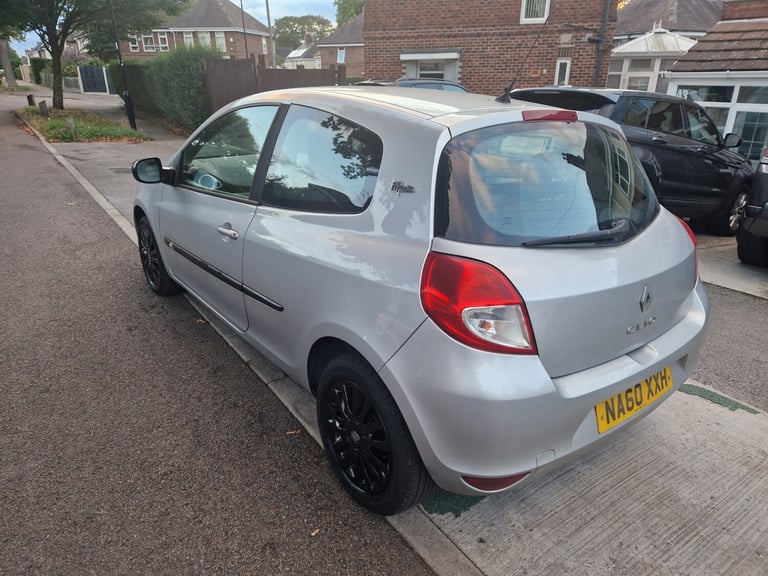 2011 Renault Clio 1.2 16V I-Music 3dr HATCHBACK Petrol Manual