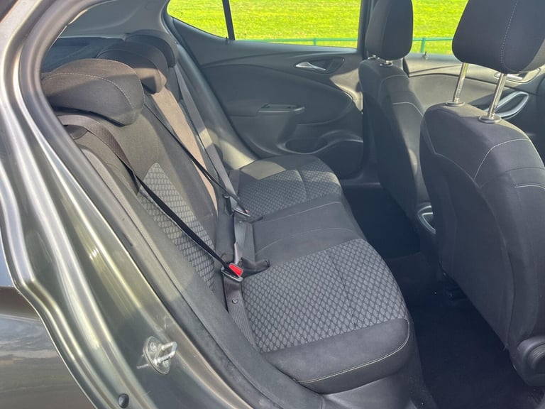 2016 Vauxhall Astra 1.6 CDTi ecoFLEX Design Euro 6 (s/s) 5dr Hatchback Diesel Manual