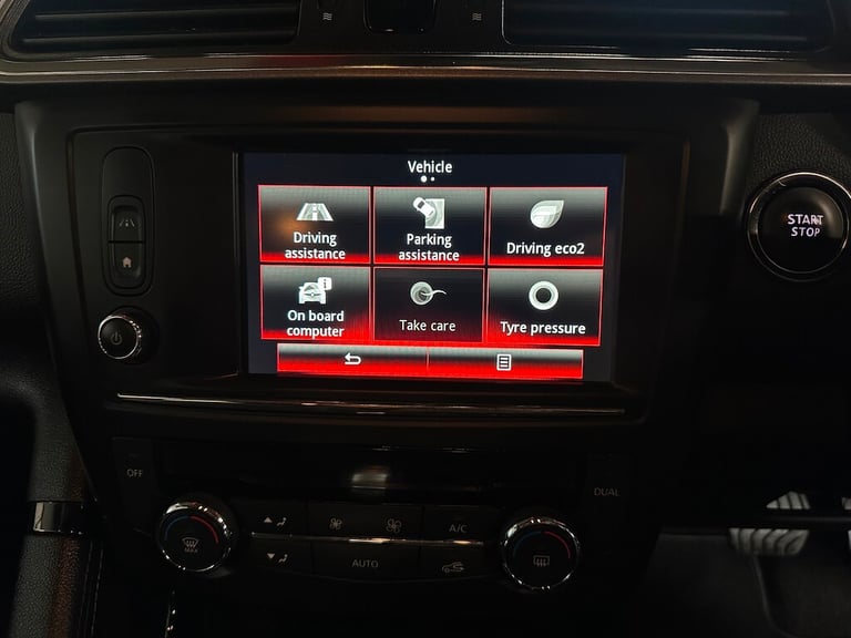 2017 Renault Kadjar 1.2 TCe Dynamique S Nav SUV 5dr Petrol EDC Euro 6 (s/s) (130 ps) SUV Petrol A...