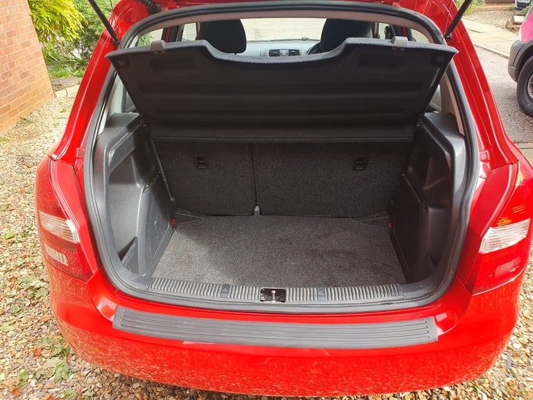 Skoda, FABIA, Hatchback, 2013, Manual, 1598 (cc), 5 doors