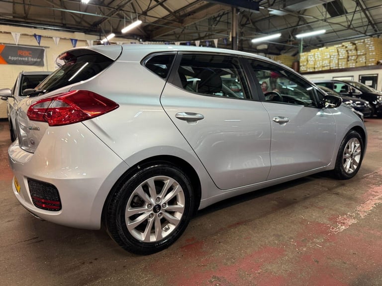 2016 Kia Ceed 1.6 CRDi 2 DCT Euro 6 (s/s) 5dr HATCHBACK Diesel Automatic