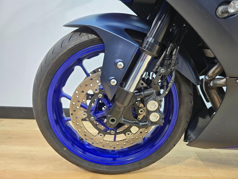Yamaha R7 700 Blue 2022 - Low Mileage, One Owners, Full Service History, 3 Keys
