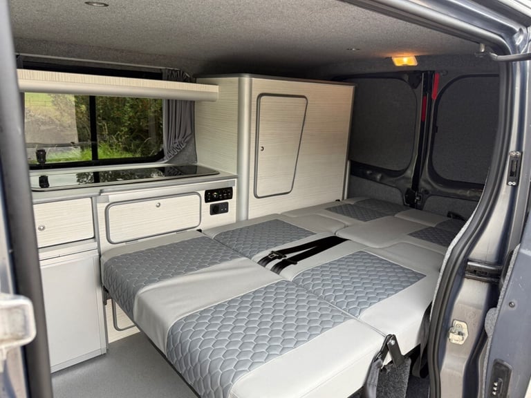 2014 Vauxhall Vivaro 2.0CDTI [115PS] Sportive Van 2.7t Tecshift Euro 5 PANEL VAN DIESEL Semi Auto...