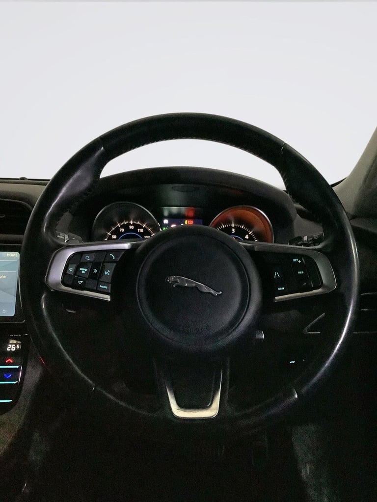 2018 Jaguar F-Pace 2.0 D180 Portfolio SUV 5dr Diesel Auto AWD Euro 6 (s/s) (180 ps) ESTATE Diesel...