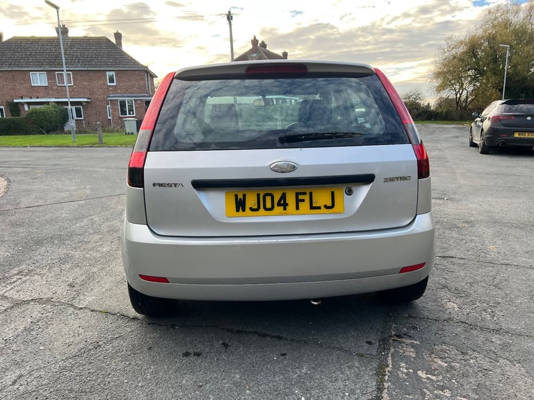 Ford, FIESTA, Hatchback, 2006, Manual, 1242 (cc),5 doors - Image 4