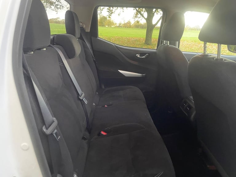 2016 Nissan Navara 2.3 dCi Acenta+ 4WD Euro 6 (s/s) 4dr PICK UP Diesel Manual