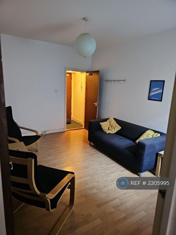 3 bedroom flat in St. Ronans Road, Southsea, PO4 (3 bed) (#2305995)