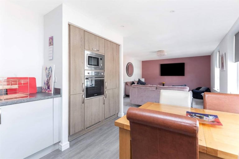 TO LET - Modern 2 Bedroom apartment in RICHMOND GATE (walking distance from Glasgow city centre)