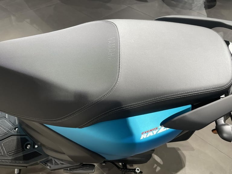YAMAHA RAYZR 125 IN MATT CYAN - BRAND NEW - IN STOCK - AVAILABLE NOW !