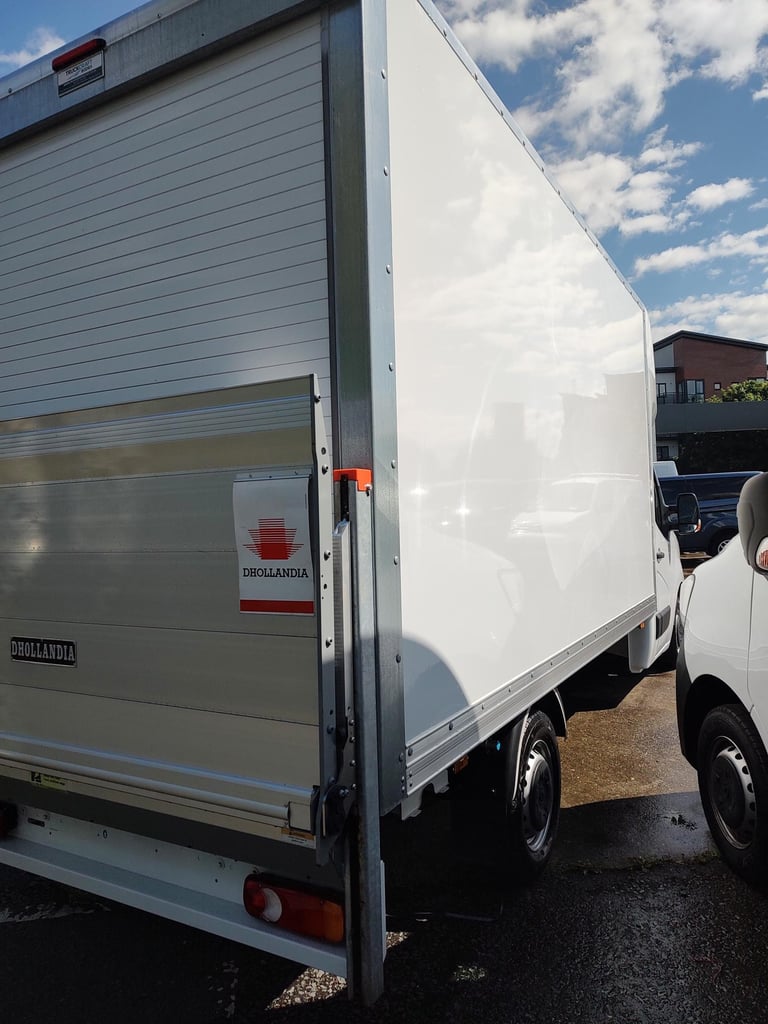 RENAULT MASTER ADVANCE 150BHP 4.1 METER LUTON VAN WITH TAIL LIFT BRAND NEW MODEL