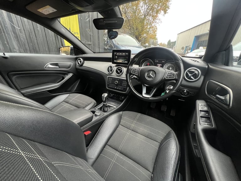 MERCEDES-BENZ CLA 2.1 CLA200 CDI Sport 2015