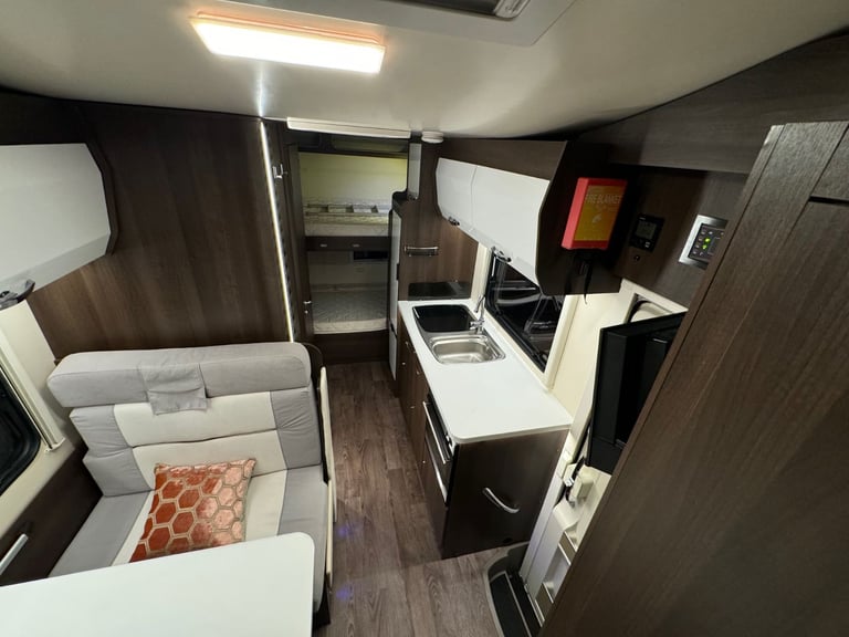 Ford, ROLLER TEAM ZEFIRO 675, 2018, 1995 (cc)