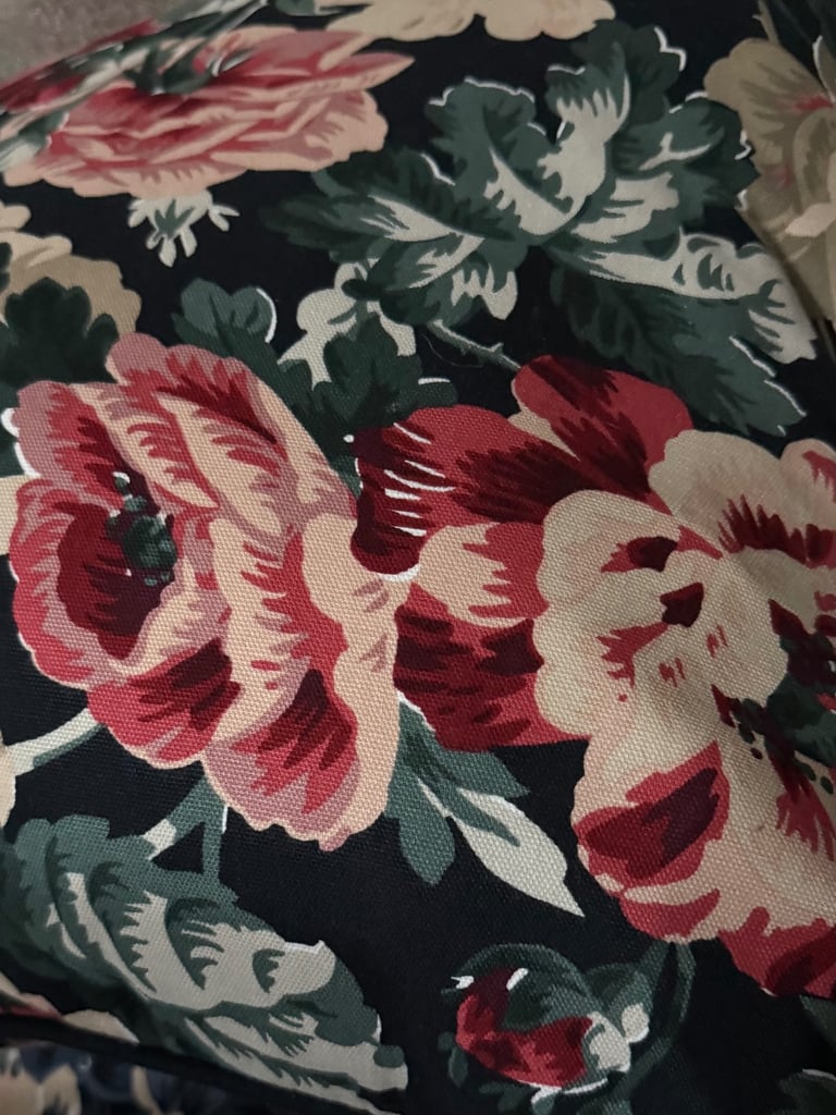 image for 4 Large Cushions 