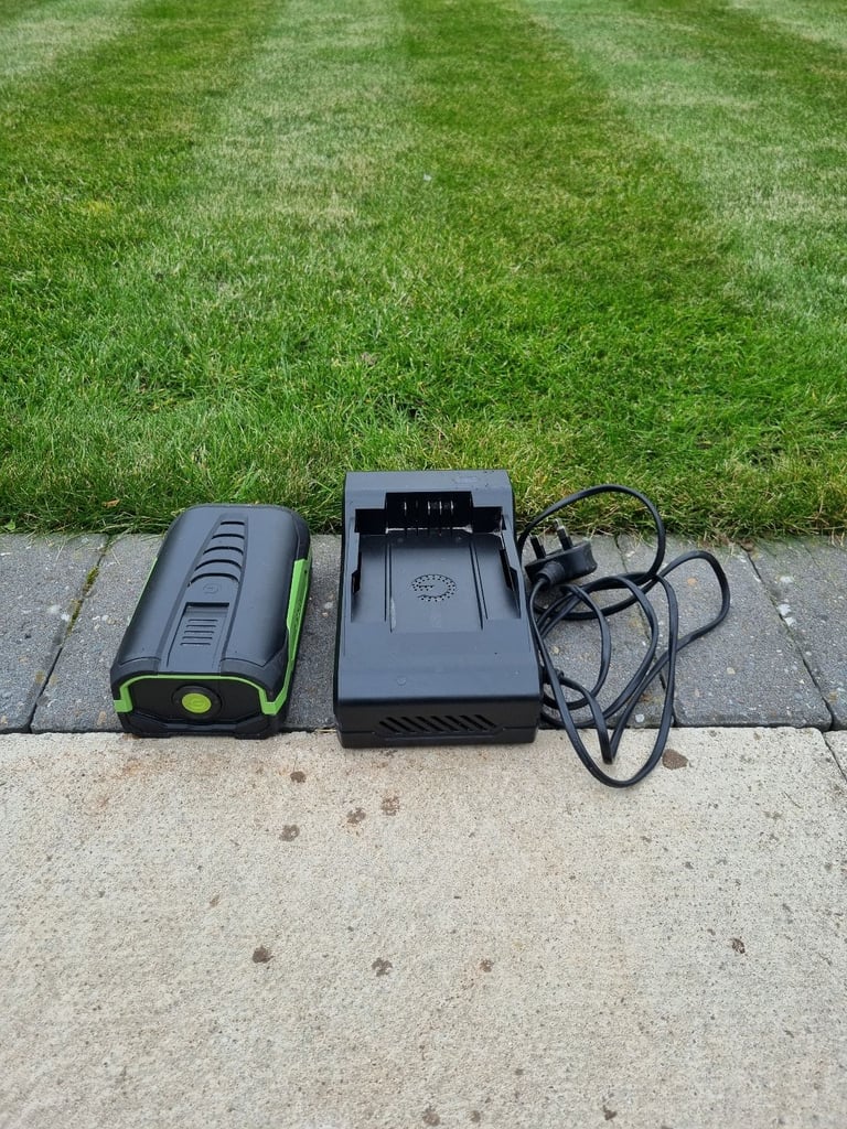 Gtech Cordless Lawnmower VGC with battery and charger