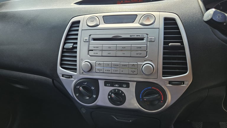 Hyundai, I20, Hatchback, 2010, Manual, 1396 (cc), 5 doors