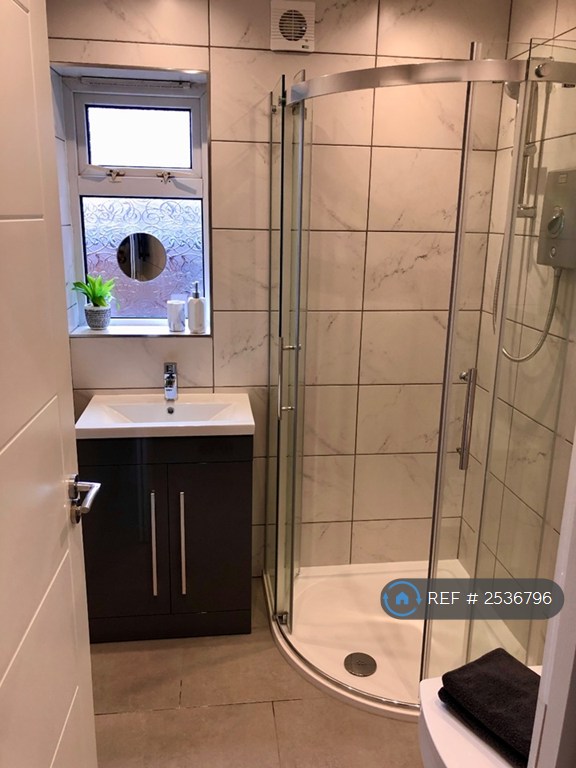 5 bedroom house in Kingsway, Coventry, CV2 (5 bed) (#2536796)