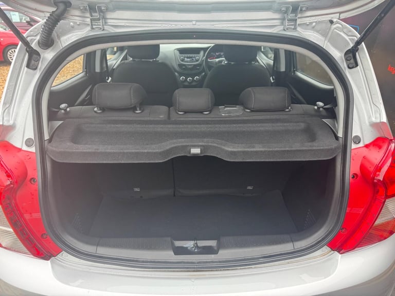  Vauxhall Viva 1.0i SE Euro 6 5dr (a/c) Petrol Manual