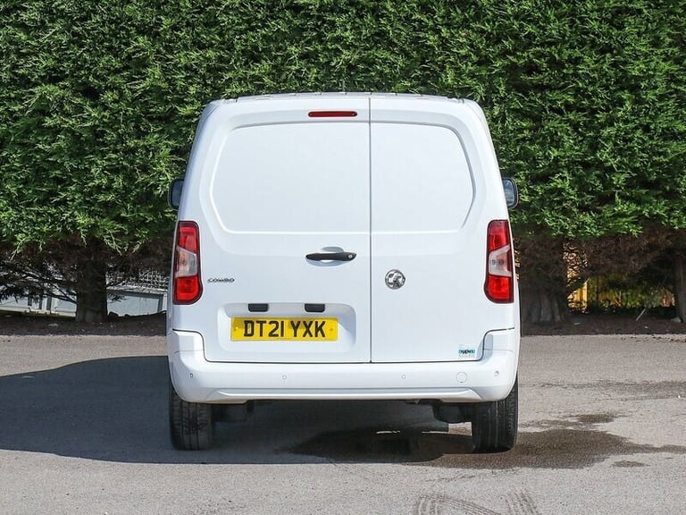 2021 Vauxhall Combo 2300 SPORTIVE 1.5 TURBO D, 100BHP, L1 SWB VAN, Air Con, Cruise Control, 3 S S...