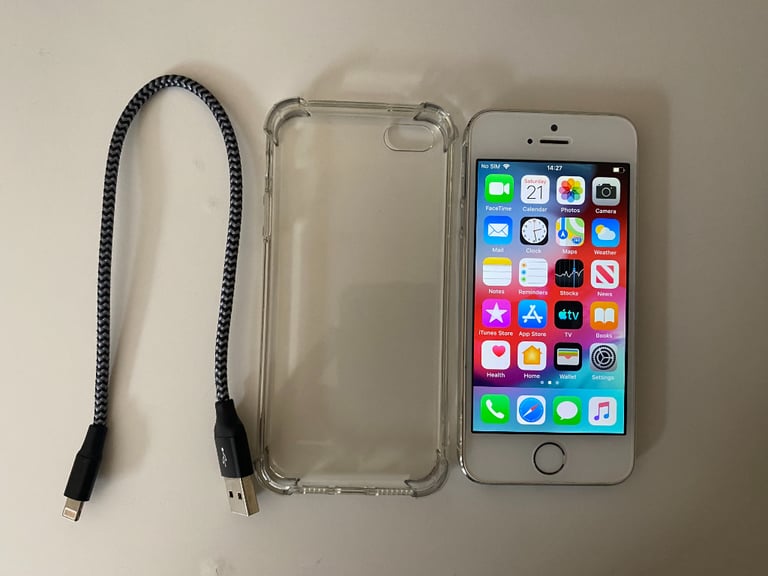 Refurbished Apple iPhone 5s (Silver, 16GB) - Pristine