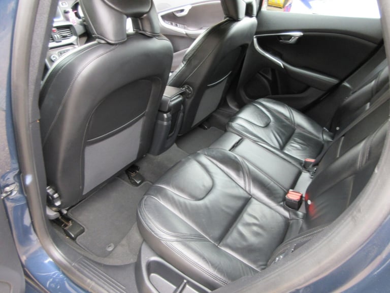 2013 Volvo V40 D3 SE Lux Nav 5dr Geartronic HATCHBACK Diesel Automatic