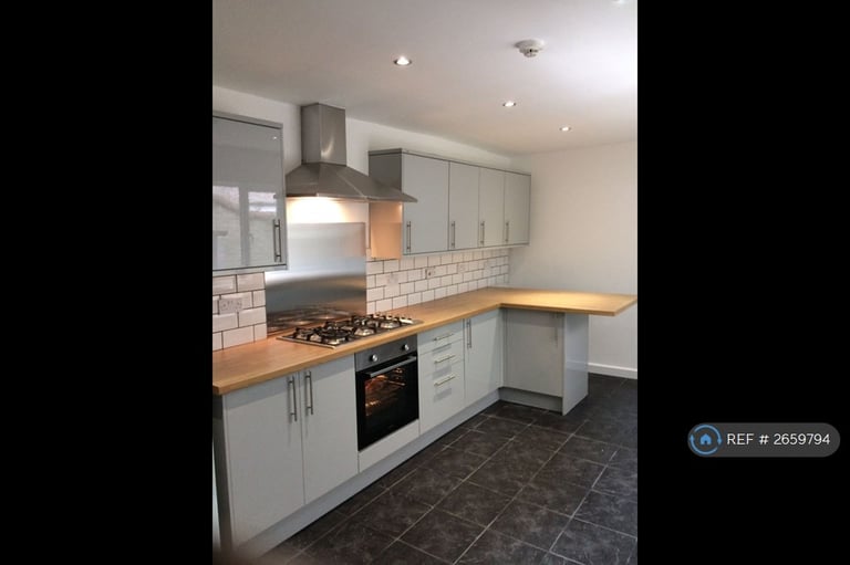 6 bedroom house in King Edward Road, Swansea, SA1 (6 bed) (#2659794)