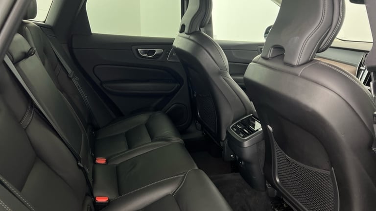 2022 Volvo XC60 Ultimate, B5 AWD mild hybrid, Petrol, Dark Estate Petrol Automatic