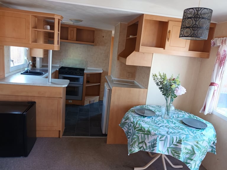 2 bedroom 1 bathroom static caravan to rent 