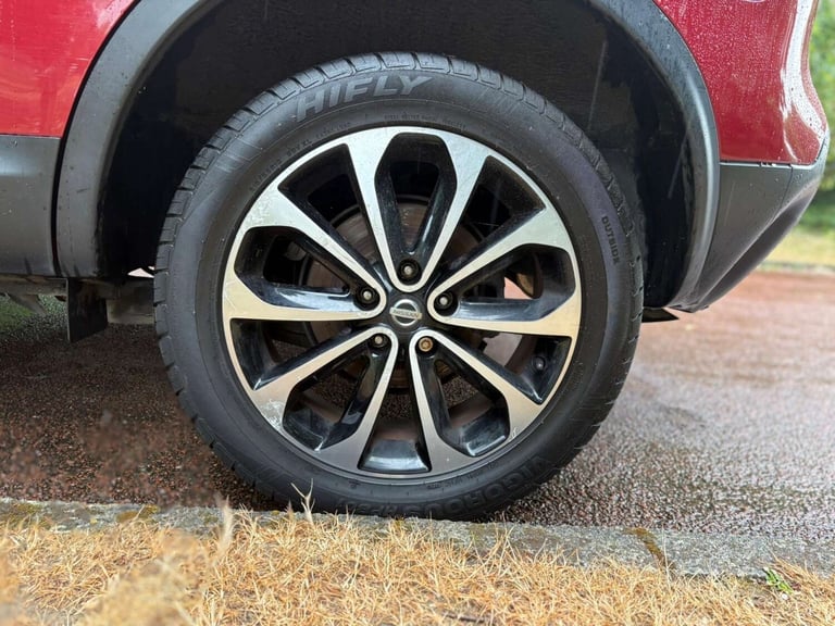 2013 Nissan Qashqai 1.6 Qashqai 360 CVT 5dr SUV Petrol Automatic