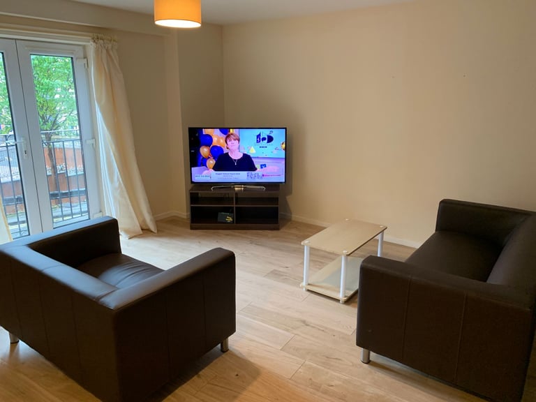 City Centre executive apartment for short term holiday/business let  