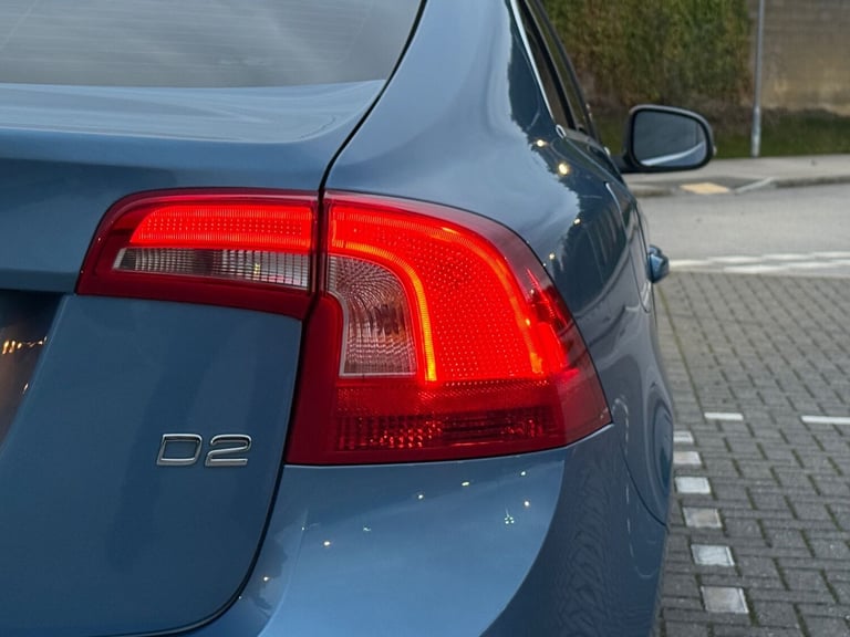 2015 Volvo S60 D2 [115] SE Lux Nav 4dr Powershift SALOON Diesel Automatic