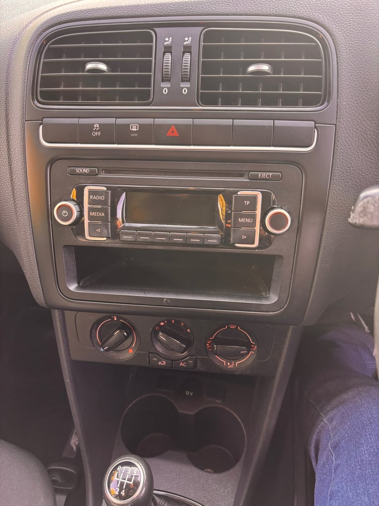 2011 Volkswagen Polo 1.2 60 S 5dr [AC] Fresh Timing Chain Full Service 12 Months MOT HATCHBACK Pe...